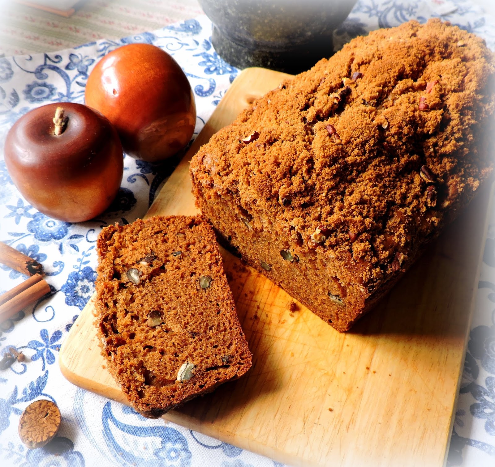 Applesauce Nut Bread The English Kitchen