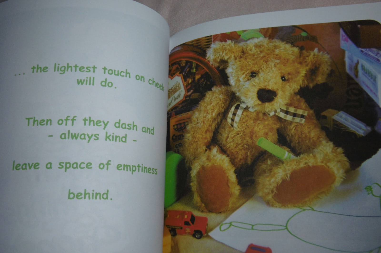 Madhouse Family Reviews: Picture book review : It's A Bright World To
