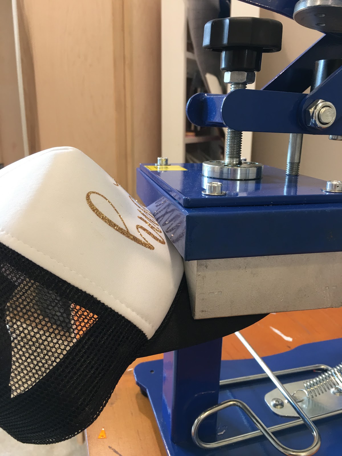 Hat Press Tutorial for Beginners Silhouette School