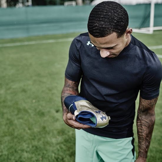 depay under armour boots