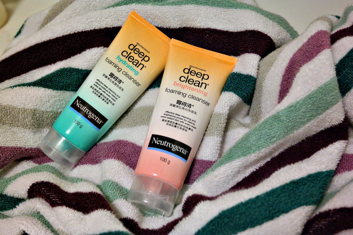 neutrogena deep clean foaming cleanser review