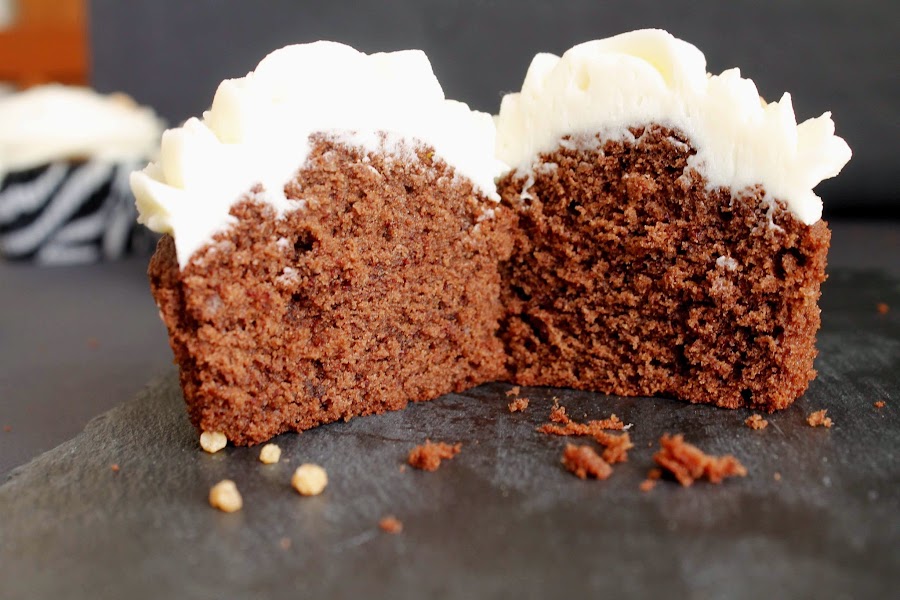 Receta de Cupcakes de chocolate y buttercream de crema de almendras