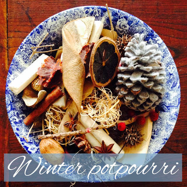 Getting Back to Nature: Natural Elements in Holiday Decorating and a Potpourri #Recipe