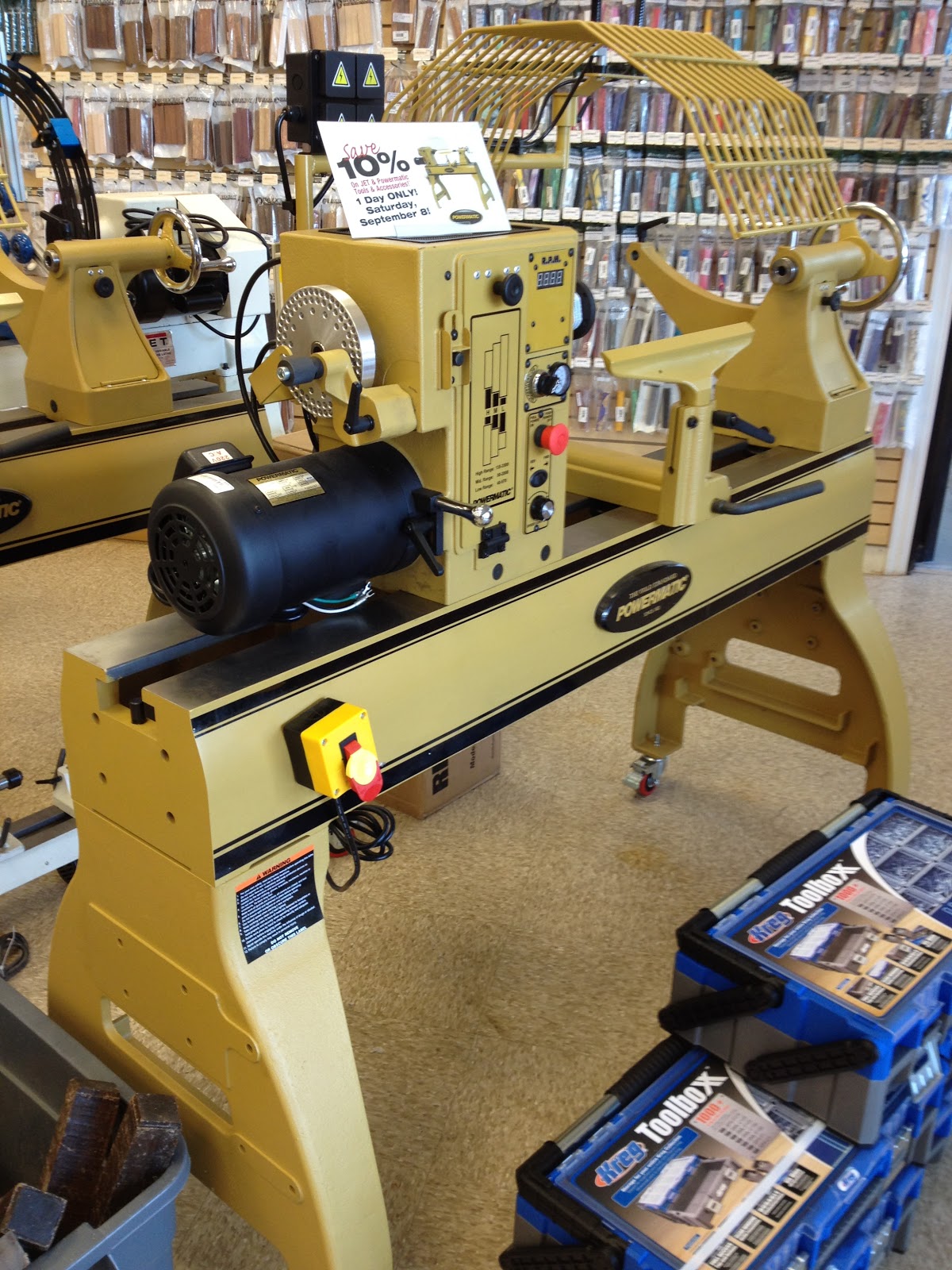 Wood Lathe Hunter The amazing Powermatic 4224B lathe