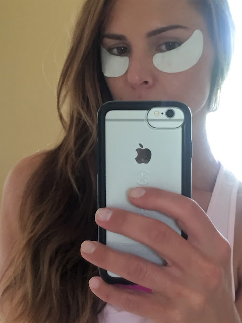 selfie with VIIcode O2M Oxygen Eye Masks
