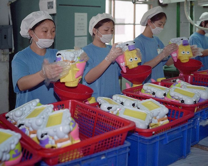  Chinese Factory Workers And The Toys