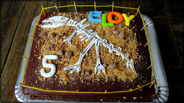 dinoalmuerzo.JPG