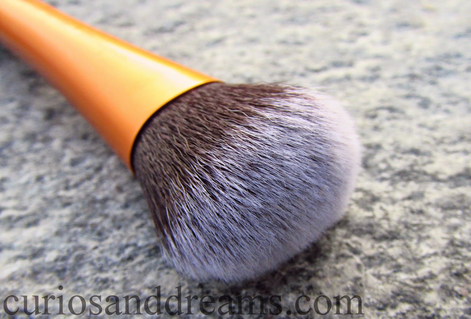 Real Techniques Expert Face Brush review