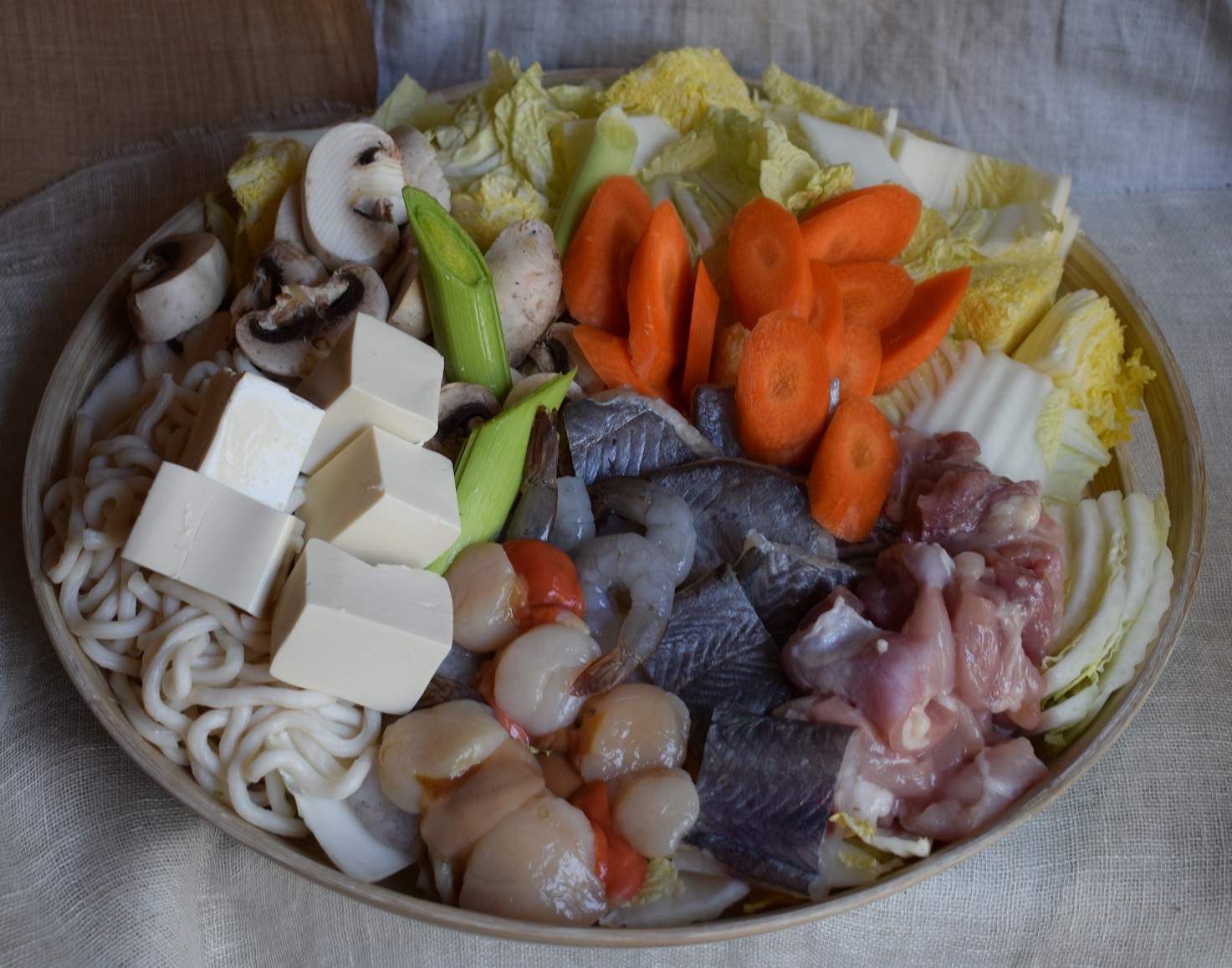 Easy and Relaxed Japanese Food Nabe (Japanese Hot Pot) and Udon noodles