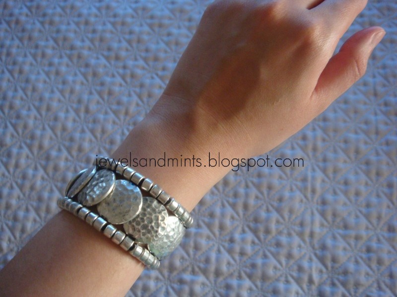 Jewels+Mints JewelMint's EverChanging Mumbai Bracelet Photos (4