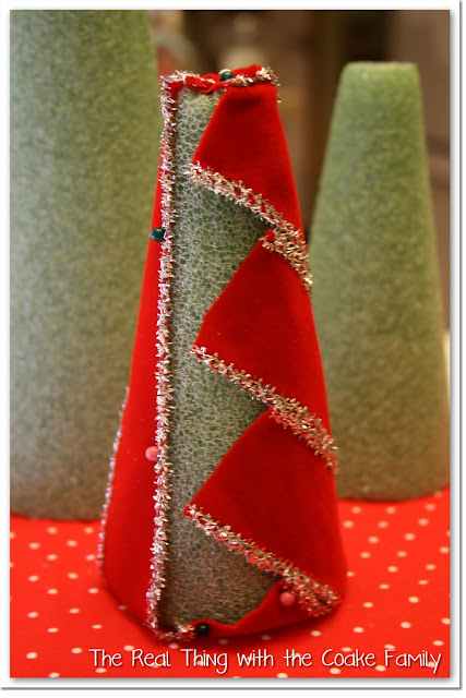 Table Decorating Ideas ~ Christmas Centerpiece