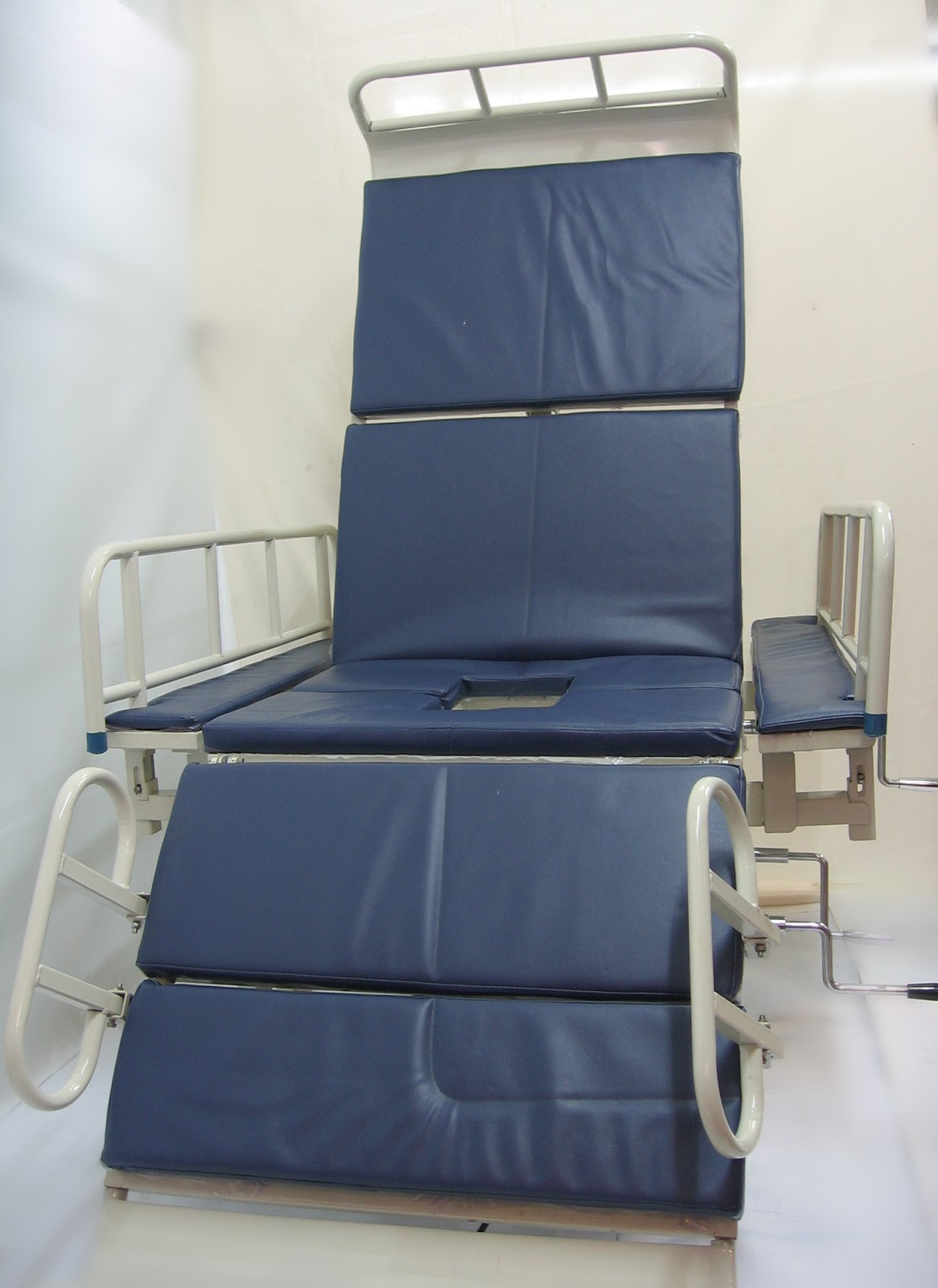 Malaysia wheelchair kerusi roda online shop selling electric, reclining