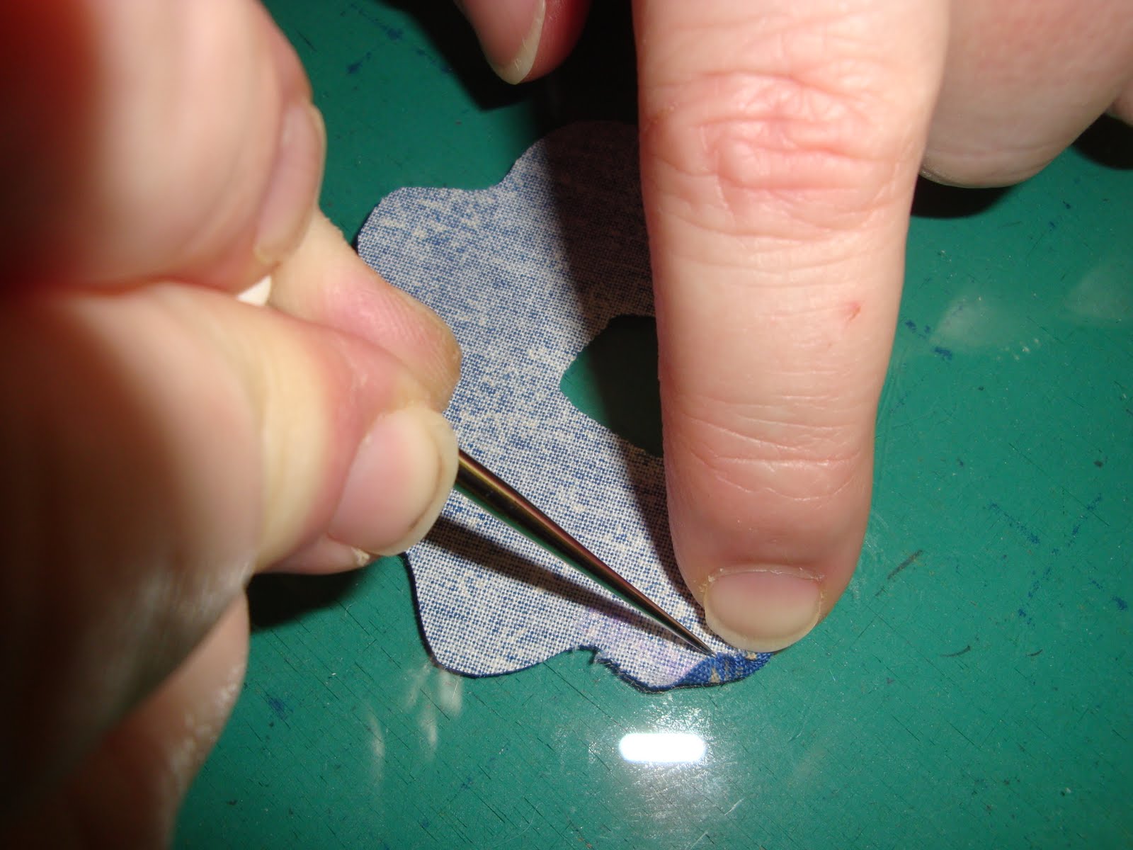 FABRIC THERAPY Glue stick applique, the tutorial PART ONE...