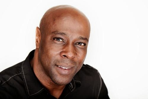 The Slim Guy Who Loves Big Girls: Rumble on Porn Set