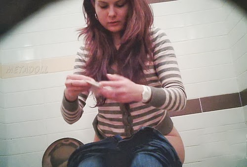 WC 1862-1867 (Toilet SpyCam)