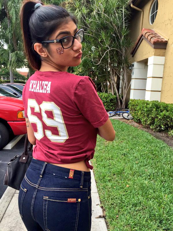 61 hot pictures of mia khalifa are delight for fans