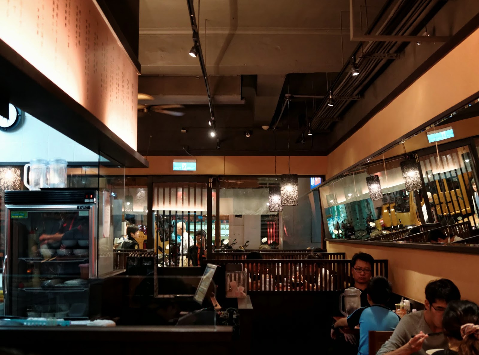 旺味麺場 店內
