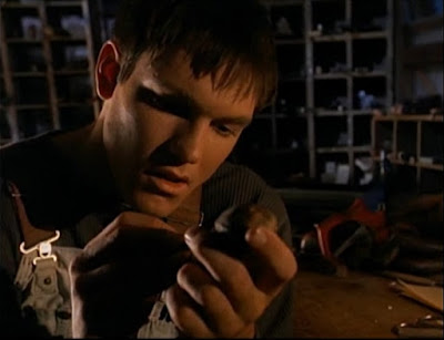 Josh Green Josh Green dans LE RETOUR DU PUPPET MASTER (THE CURSE OF THE PUPPET MASTER) de David DeCoteau