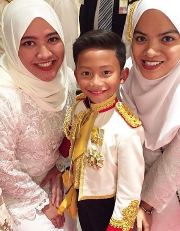 Gambar Putera & Puteri Azrinaz Mazhar Hakim, Bekas Isteri Sultan Brunei Yang Tidak Pernah Dilihat!