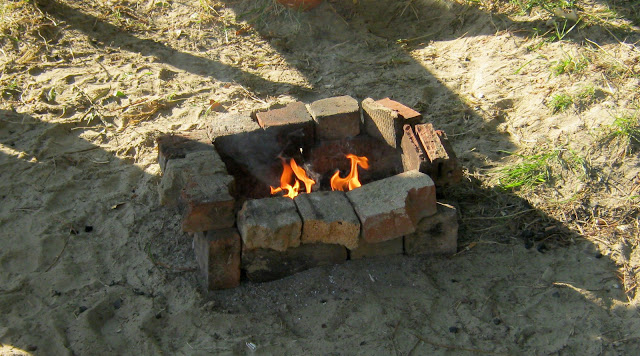Мангал из кирпечей
