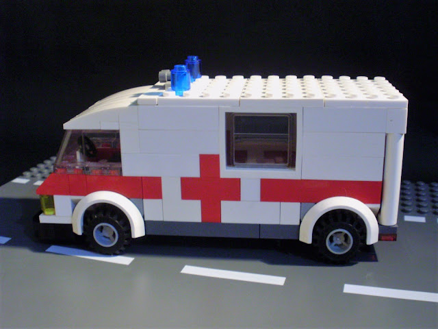 MOC LEGO Ambulância