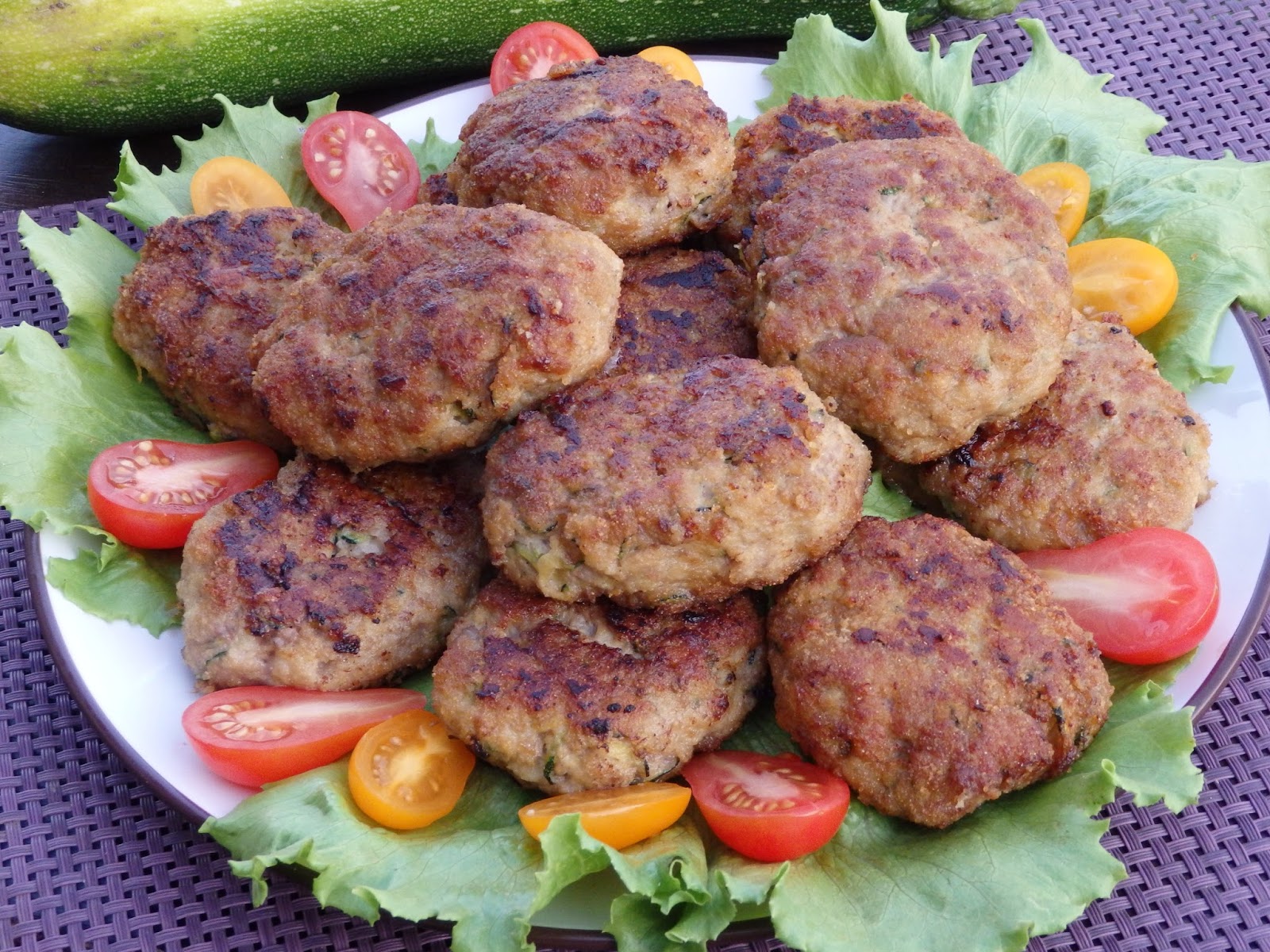 Украсить котлеты