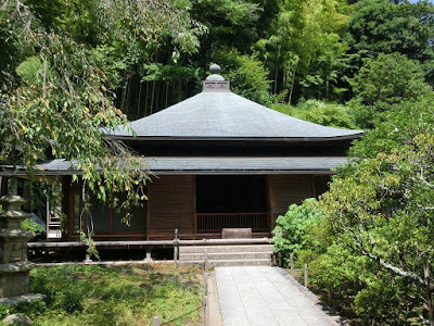 東慶寺仏殿