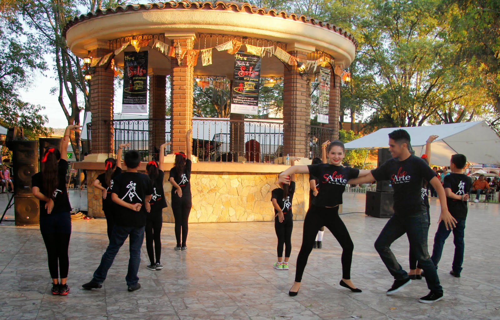 ¿Qué pasa BC? Se lleva a cabo ‘’Noches de Salsa en el parque’’