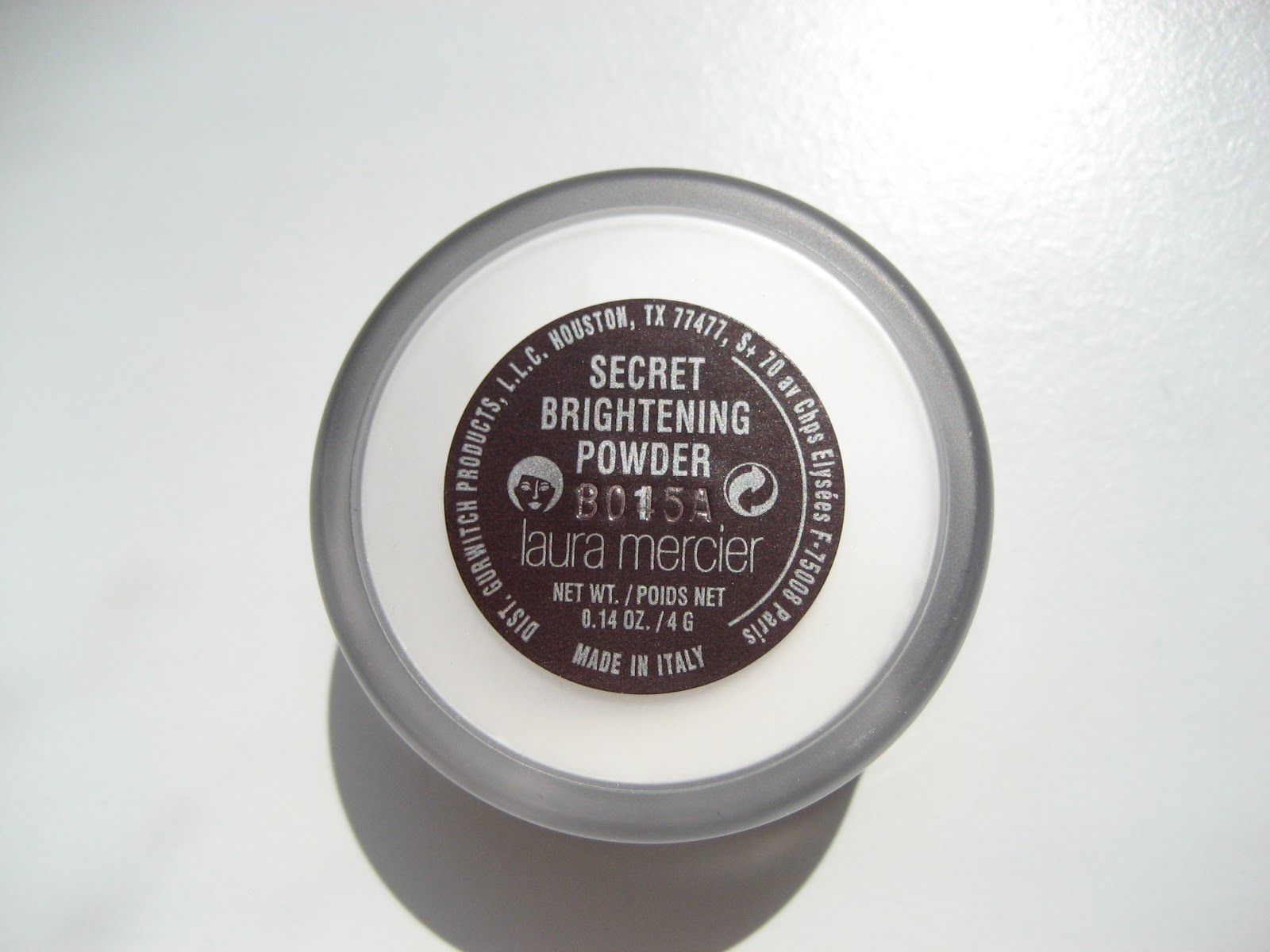 delicate hummingbird. Laura Mercier Secret Brightening Powder