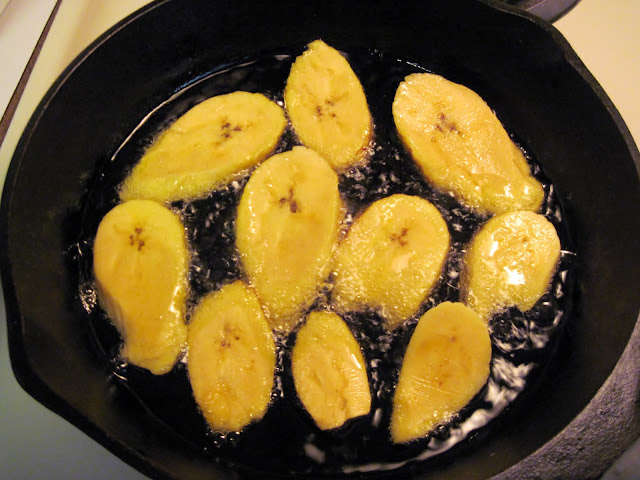 Frying ripe plantains