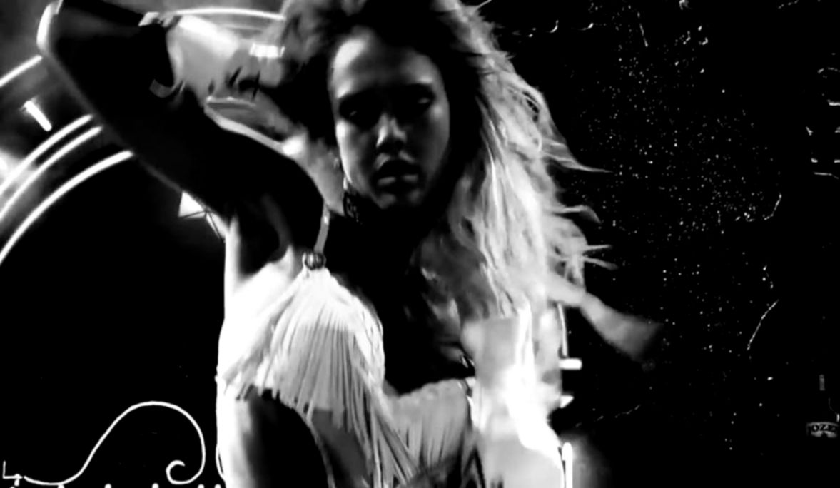 Sin City A Dame to Kill For with Jessica Alba   Awesome New