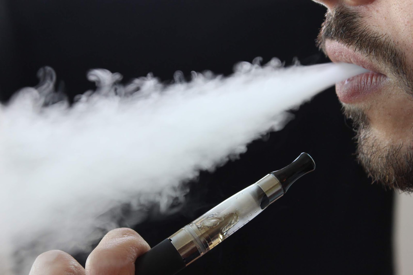 Vaping Indoors?  The Air Quality Impact Will Surprise You - holad1d