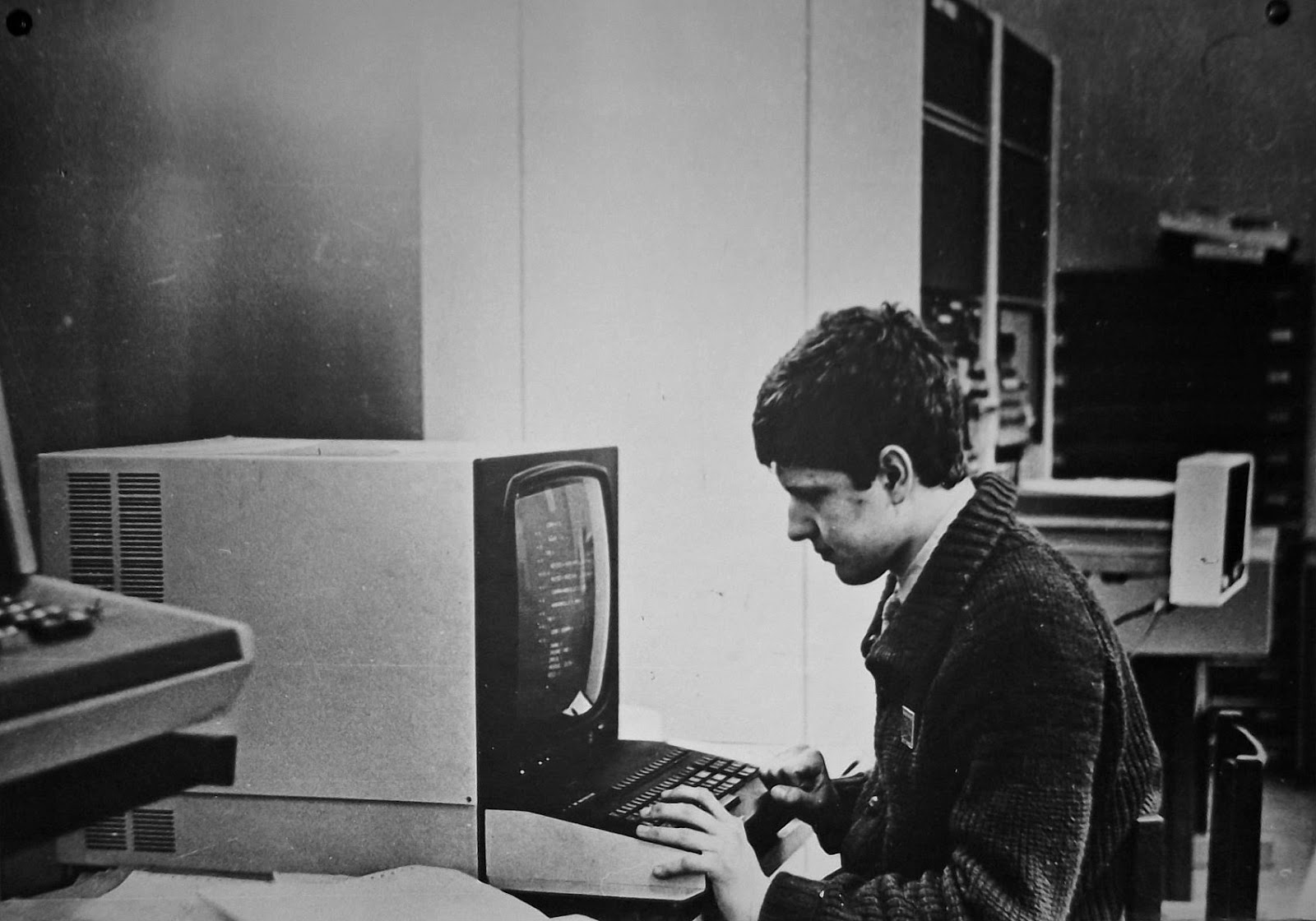 Института точной вычислительной техники. Вычислительной техники. Вычислительная техника компьютер. Фото вычислительной техники. Компьютер 1971.
