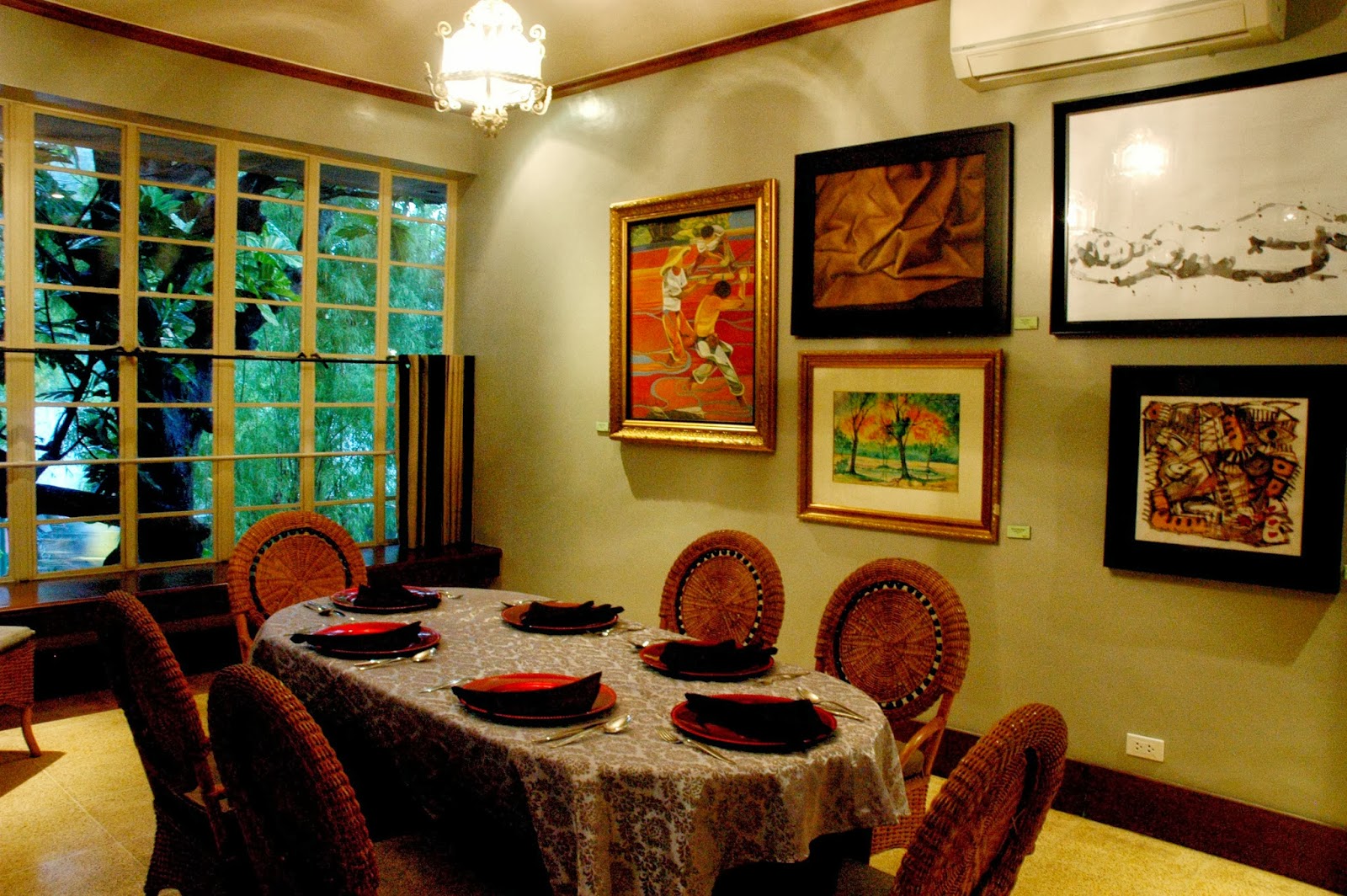 DUDE FOR FOOD: The Casa Roces Experience