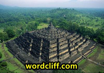 Descriptive Text Tentang Borobudur Temple