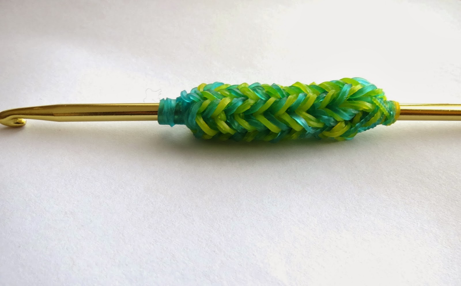 The Simple Craft Diaries Rainbow Loom Crochet Hook Grip