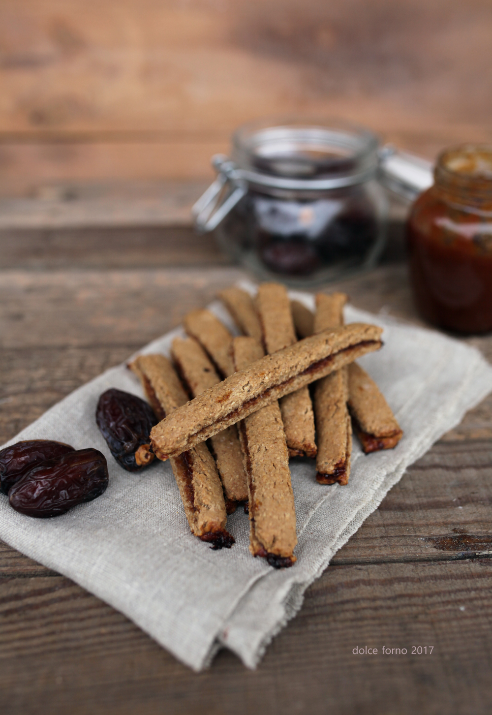 biscotti lunghi alla confettura