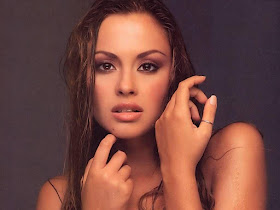 Italian Actress Eleonora Di Miele Wallpaper