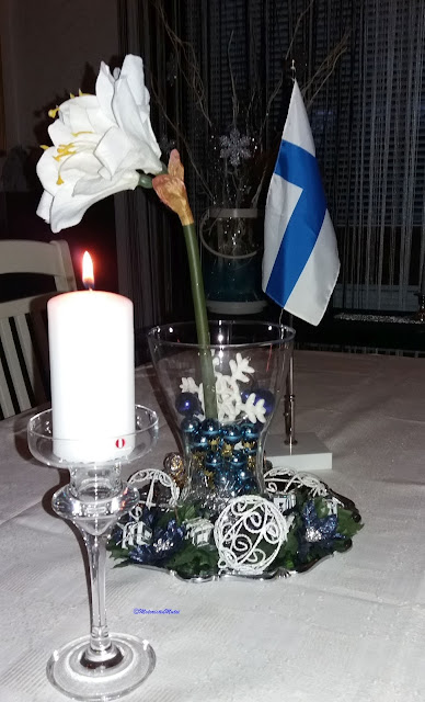 Decorating table for Independence Day