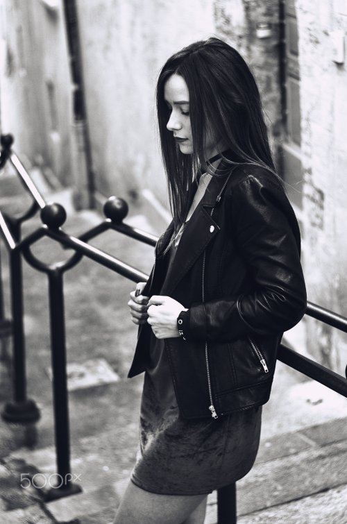 As lindas modelos nas fotografias fashion em preto e branco de Arti Frederic Arti Frederic 500px arte fotografia mulheres modelos francesas beleza sensuais preto e branco