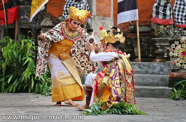 Reyes-Danza-Barong