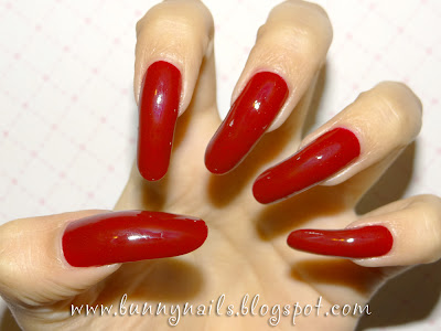 Bunny Nails: OPI St. Petersburgundy - Review and Swatches