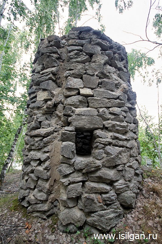 Каменная башня. Поселок Вишневогорск. Челябинская область