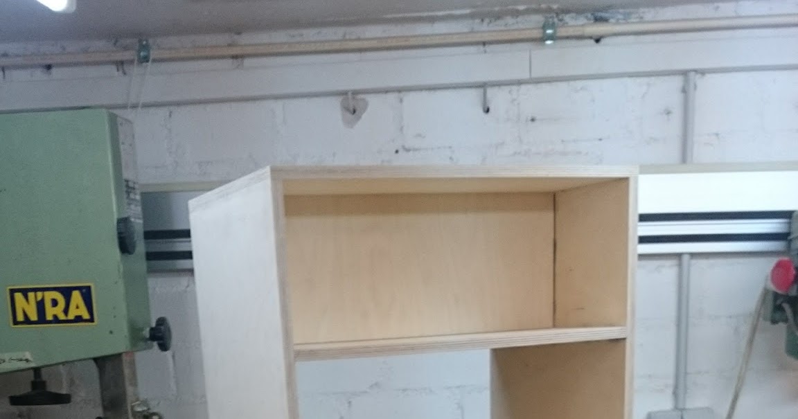 Werkraum: Schrank auf Rollen für die Werkstatt