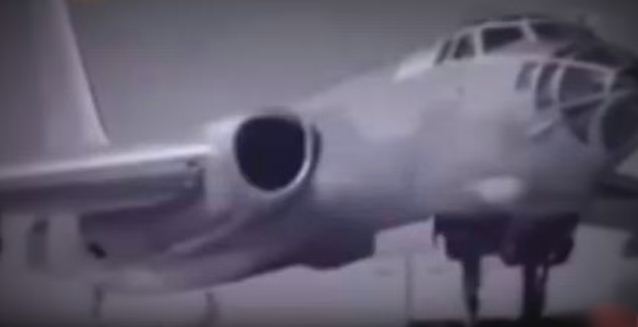 Gambar pesawat pengebom menakutkan TU-16 milik AURI Indonesia