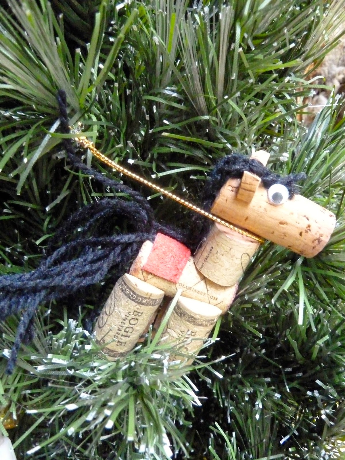 Make it easy crafts Wine cork horse ornament