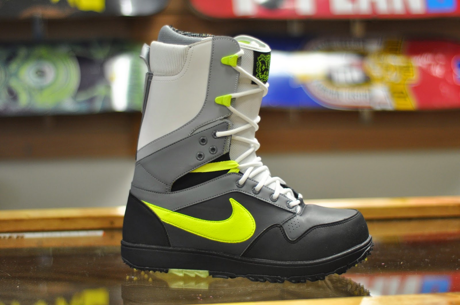 Alpine Ski Shop Daily Drops Nike Snowboarding presents the 2015 Danny Kass