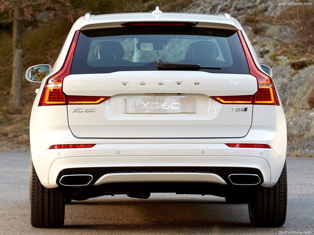 GIÁ XE VOLVO XC60 SUV 5 CHỖ
