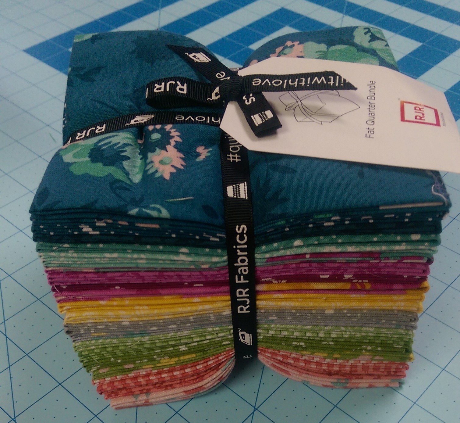 Masterpiece Quilting Sidestep Quilt in Quilter's World Spring 2019 issue