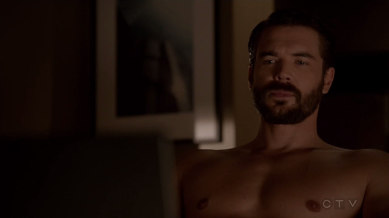 Charlie Weber.